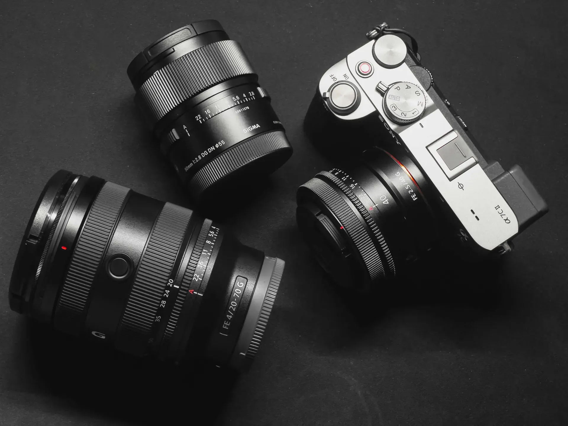 DSLR or Mirrorless: Complete Guide to Buying Camera (2026)